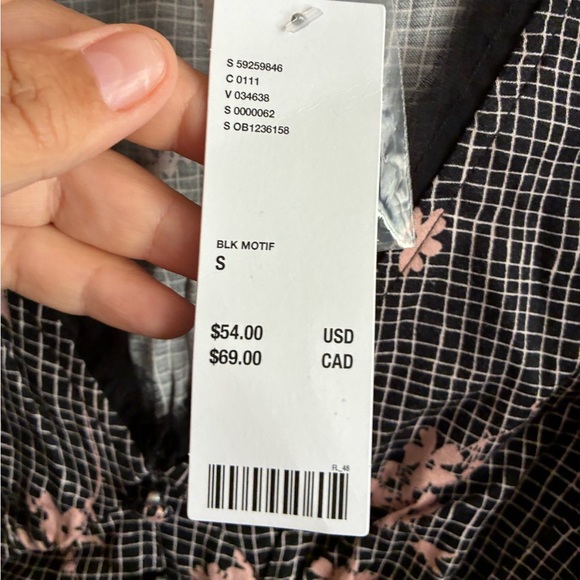 🆕Urban Outfitters Black and Pink Checkered Floral Blouse S🆕 - Picture 13 of 16